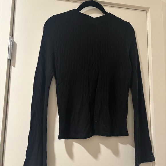 Black Ribbed Button-Up Top - Picture 3 of 3
